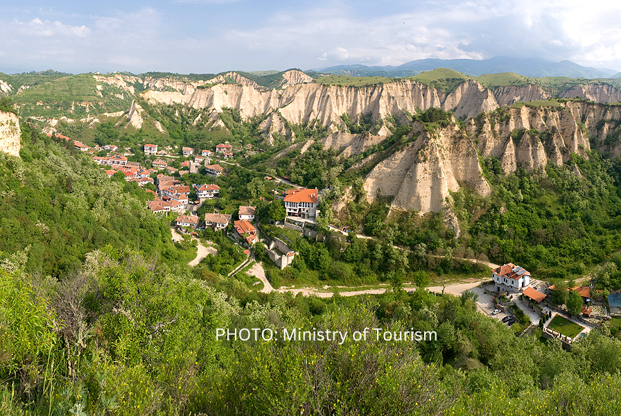 Melnik - Combination of Local Wine and Mysterious Rock Pyramids